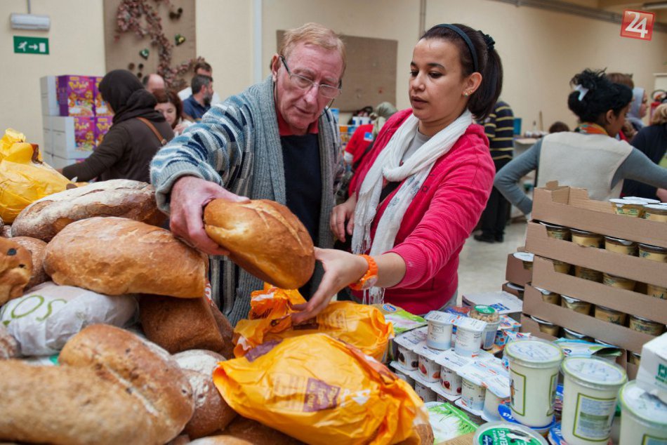 Ilustračný obrázok k článku Nové Zámky vyslali susedskú pomoc: Potraviny dorazili do obcí šalianskeho okresu