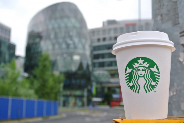 Ilustračný obrázok k článku STARBUCKS: Pohár so svojím menom dostanete už aj v Eurovea