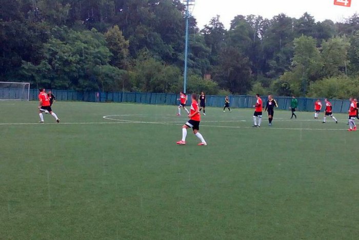 Ilustračný obrázok k článku Lučenecký futbalový klub odhalil súpisku. Koľko legionárov získal do tímu?