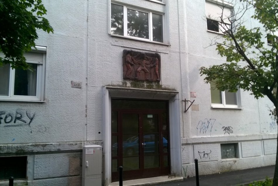 Ilustračný obrázok k článku Bratislavské NAJ: Prvý panelák v Československu postavili za tri mesiace