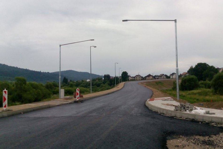 Ilustračný obrázok k článku FOTO: Horehroncov obmedzuje výstavba cesty. Vieme predbežný termín dokončenia!