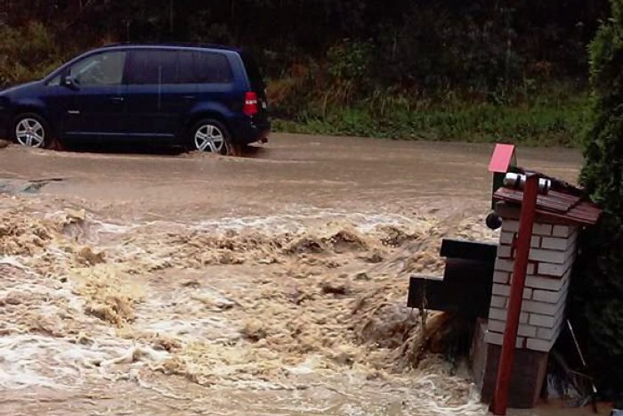 Ilustračný obrázok k článku Hlavný ťah pri Kremnici uzavretý do odvolania: Nové INFO od cestárov!