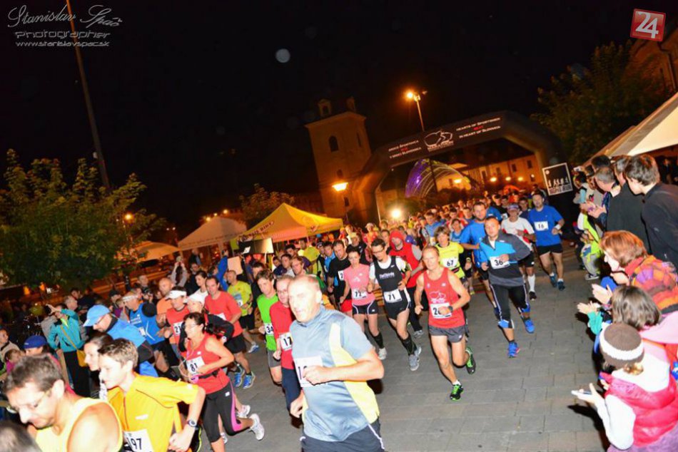 Ilustračný obrázok k článku Nočný beh v Brezne aj s laserovou šou. Organizátor odhalil tohtoročné NOVINKY