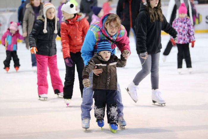 Ilustračný obrázok k článku Chýba vám v meste pravá zima? Bystričanov poteší mimoriadne verejné korčuľovanie