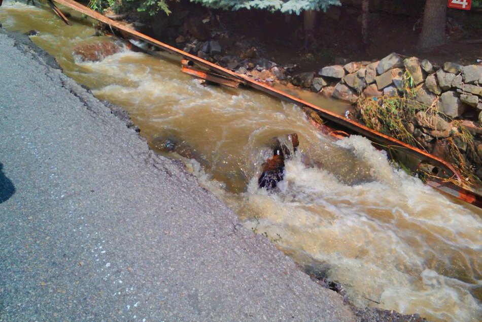 Ilustračný obrázok k článku Čo s odstavenou cestou na Kremnických Baniach? Projekt je pripravený už roky