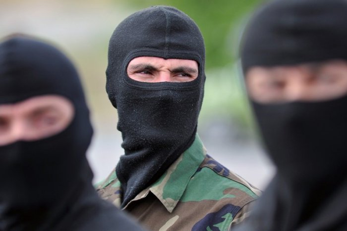 Ilustračný obrázok k článku Pri razii v Dunajskej Strede zatkli aj bývalého policajta