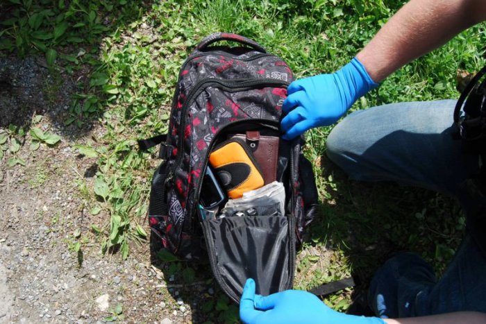 Ilustračný obrázok k článku Poplach pred ministerstvom vnútra: Budovu prehľadávali pyrotechnici kvôli batohu