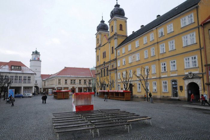 Ilustračný obrázok k článku Investícia za vyše 4 milióny eur: Historické Mierové námestie čaká rekonštrukcia