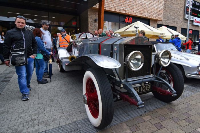 Ilustračný obrázok k článku FOTO: Netradičná krása spod Tatier. Veteráni dotiahli vzácne tátoše