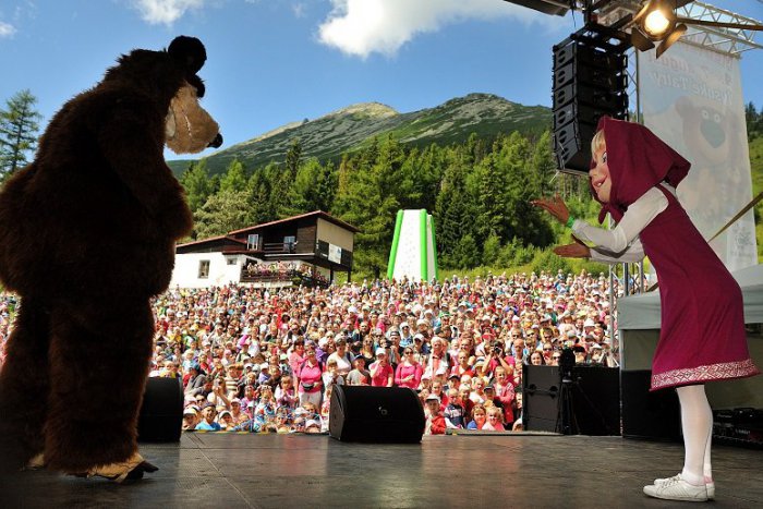 Ilustračný obrázok k článku Medvedie dni v znamení tisícov ľudí: Vysoké Tatry boli epicentrom detí