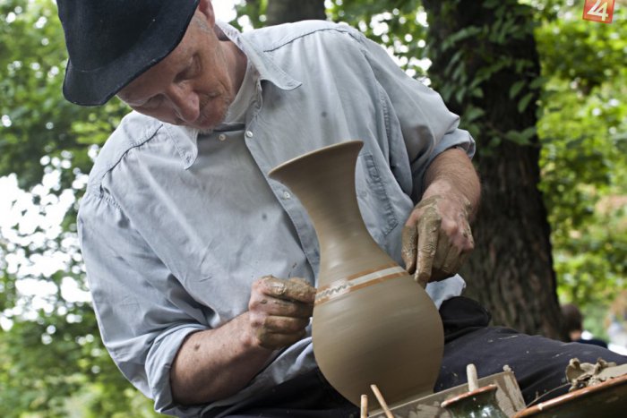 Ilustračný obrázok k článku Bratislavské uličky obsadia tradície a šikovní remeselníci