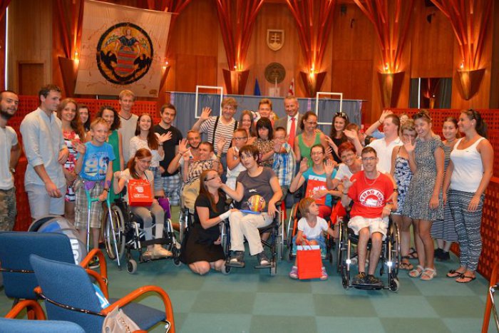 Ilustračný obrázok k článku Bystričanka Mária Lauková: Vďaka dobrovoľníkom prekonávajú PONSáčikovia všetky prekážky