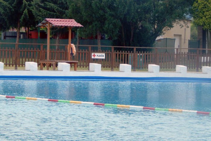 Ilustračný obrázok k článku Začali sa prípravy na otvorenie kúpaliska: Nad otvorením však visí otáznik