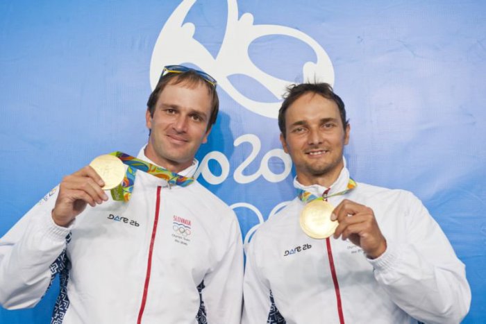 Ilustračný obrázok k článku V šľapajach zlatých Hochšíkov. Predstavujeme olympijských víťazov Škantárovcov