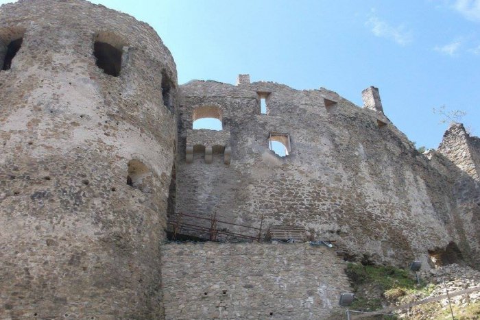 Ilustračný obrázok k článku Považský hrad sa podarilo obnoviť: Odkedy bude sprístupnený verejnosti?