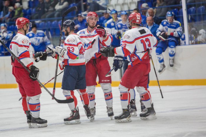 Ilustračný obrázok k článku Z KAŽDÉKO KÚTA: Návrat Liptákov na hokejovú mapu, viac práce v Prievidzi