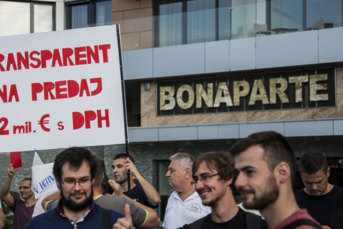 Ilustračný obrázok k článku Bonapárty podporili bojovníci proti korupcii. Majú sa Kaliňák a Fico báť?