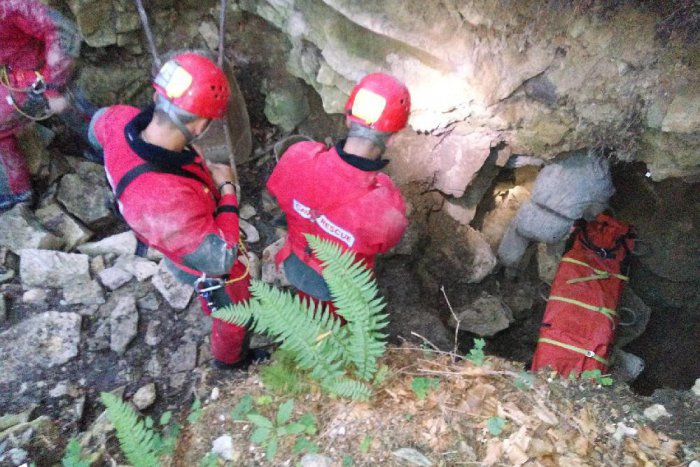 Ilustračný obrázok k článku Tragický víkend: Zlomeniny na túrach, nehody na bicykloch a zavalený jaskyniar