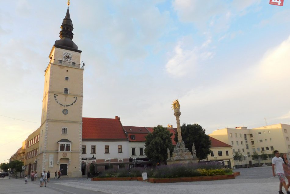 Ilustračný obrázok k článku Chodíme ním denne, ale viete o tom? Vzácnosti, ktoré ukrýva Trojičné námestie