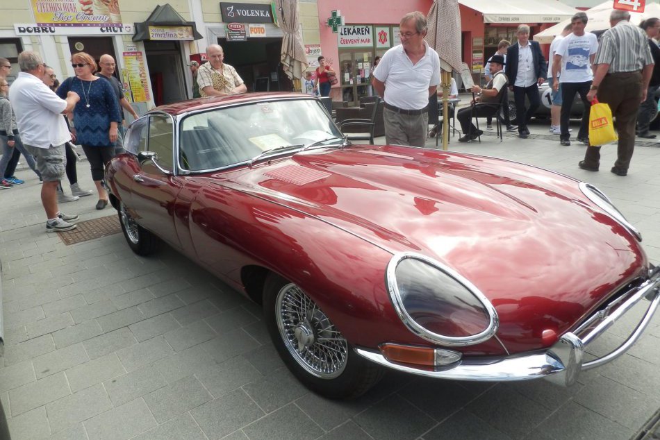 Ilustračný obrázok k článku Centrum Lučenca obsadia veterány. Oči návštevníkov potešia aj unikátne kúsky