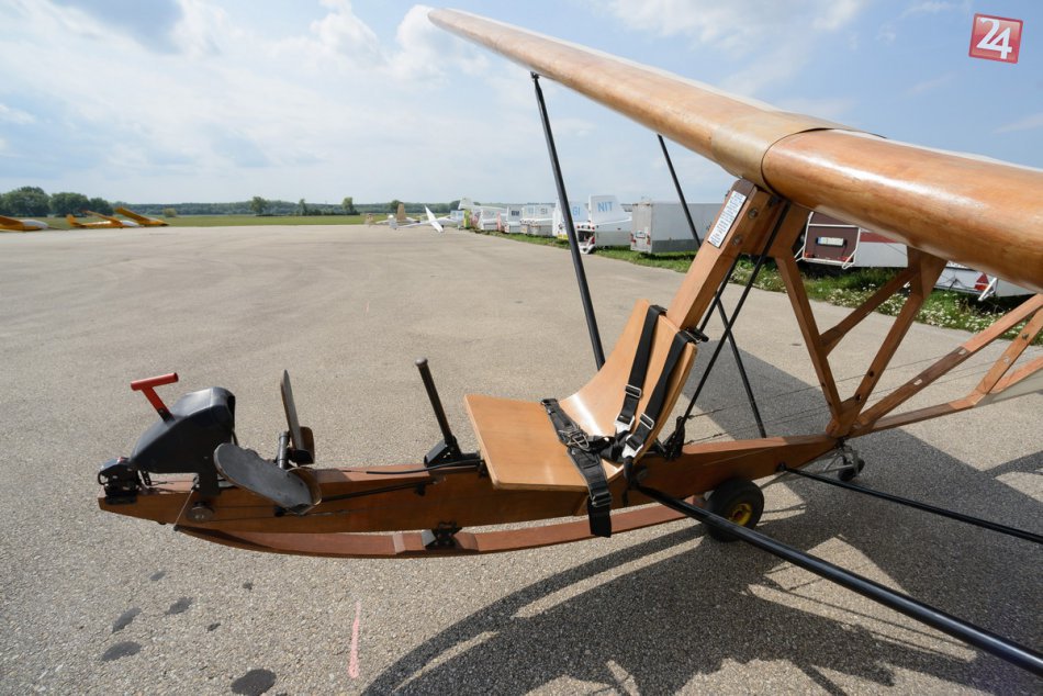 Ilustračný obrázok k článku FOTO zo stretnutia retro vetroňov: Nad Nitrou si zalietali aj historické rarity