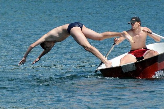 Ilustračný obrázok k článku Prvá pomoc pri utopení: Rozhodujú prvé sekundy a okamžitá resuscitácia