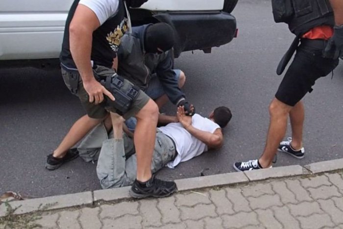 Ilustračný obrázok k článku Z KAŽDÉHO KÚTA: Vo Zvolene bolo rušno. Policajti riešili vraždu na objednávku!