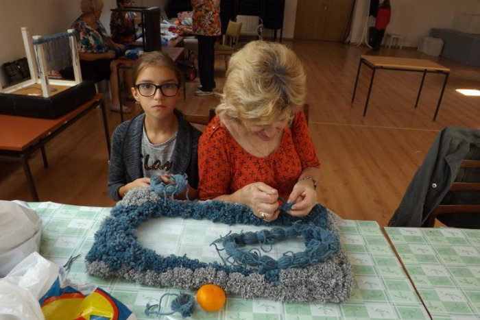 Ilustračný obrázok k článku Príďte si urobiť brmbolcový koberček