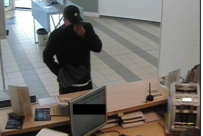 Ilustračný obrázok k článku V Ružinove došlo k prepadnutiu banky. Páchateľ je na úteku