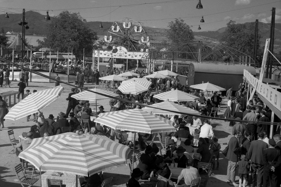 Ilustračný obrázok k článku Radvanský jarmok ako si ho už nepamätáme: Unikátne zábery spred 65 rokov, FOTO