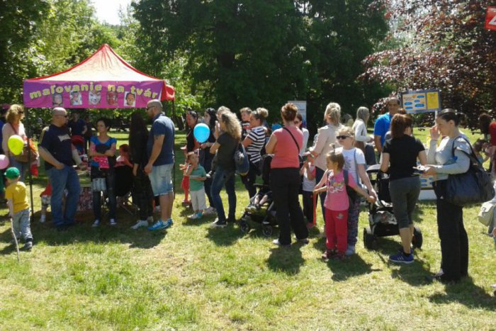 Ilustračný obrázok k článku Motorky, interaktívne divadlo i živá ťava: Blížia sa oslavy Dňa detí v Moravciach