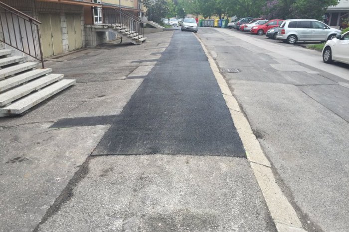 Ilustračný obrázok k článku V Dúbravke pokračujú v opravách ciest a chodníkov