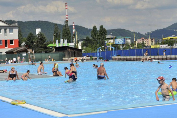 Ilustračný obrázok k článku Žilinské kúpalisko stále otvorené: Ako zatiaľ hodnotia letnú sezónu?