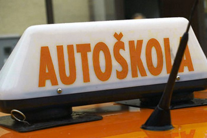 Ilustračný obrázok k článku Chcete lacnejší „vodičák“? Spravte si ho v zahraničí. Má to však svoje úskalia