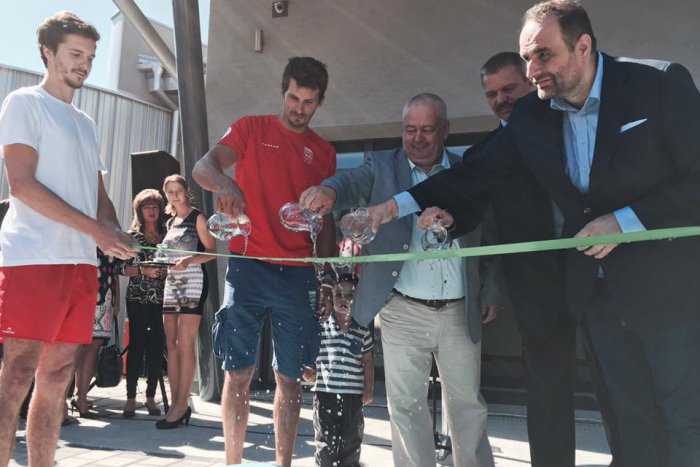 Ilustračný obrázok k článku Prvá plaváreň v Petržalke je otvorená. Zatiaľ ju testujú dobrovoľníci