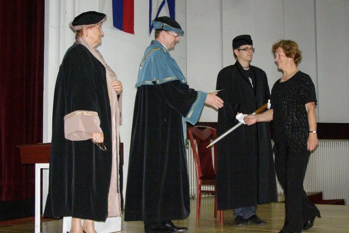 Ilustračný obrázok k článku Univerzita tretieho veku s novými odbormi: Vek nie je pre štúdium prekážkou