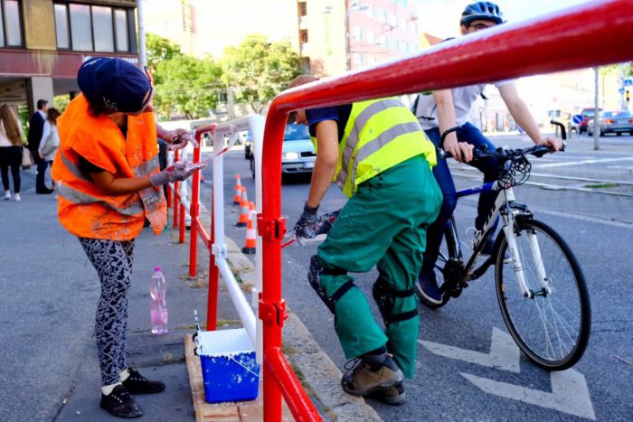 Ilustračný obrázok k článku Hlavné mesto začalo s obnovou zábradlí