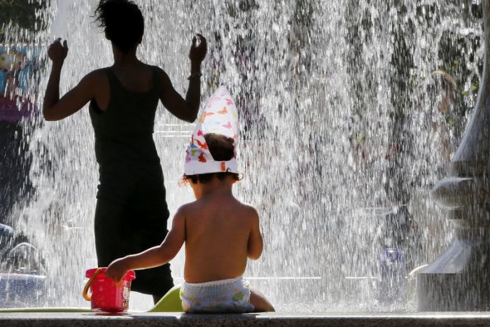 Ilustračný obrázok k článku RANNÁ ŠTVORKA: Horúčavu a slnečný deň si užijeme aj v nedeľu, vychutnajte si vodu