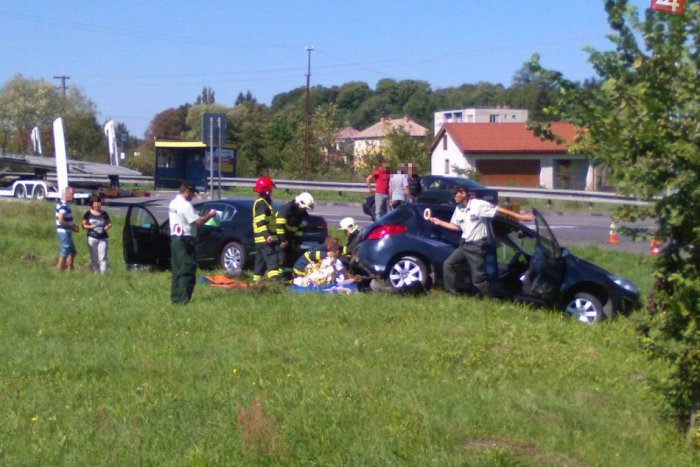 Ilustračný obrázok k článku FOTO z miesta vážnej nehody pri Lučenci. Pri zrážke aj ťažko zranený!