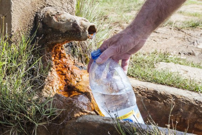 Ilustračný obrázok k článku POTULKY PO SLOVENSKU: Načapujte si minerálny prameň a zdravie priamo z prírody