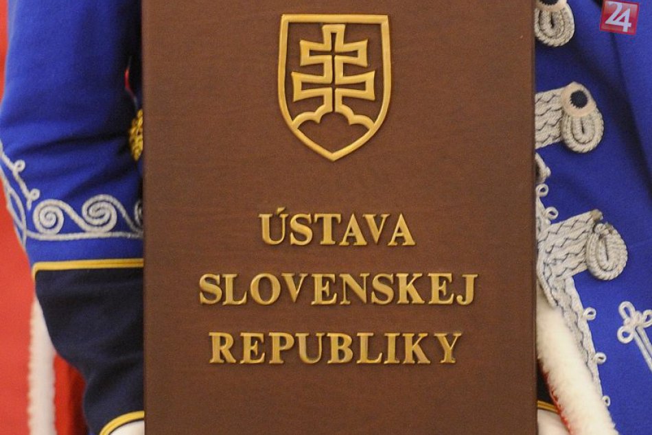 Ilustračný obrázok k článku Ústava oslavuje 25 rokov: Historické udalosti, ktoré predchádzali schváleniu zákona