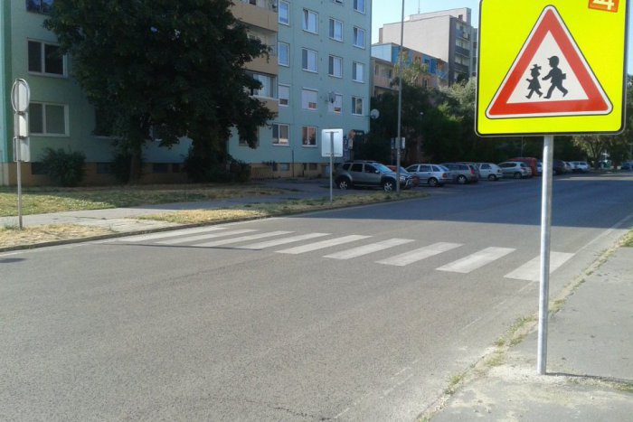 Ilustračný obrázok k článku Začína školský rok a premávka zhustne: Niekoľko rád rodičom malých prváčikov