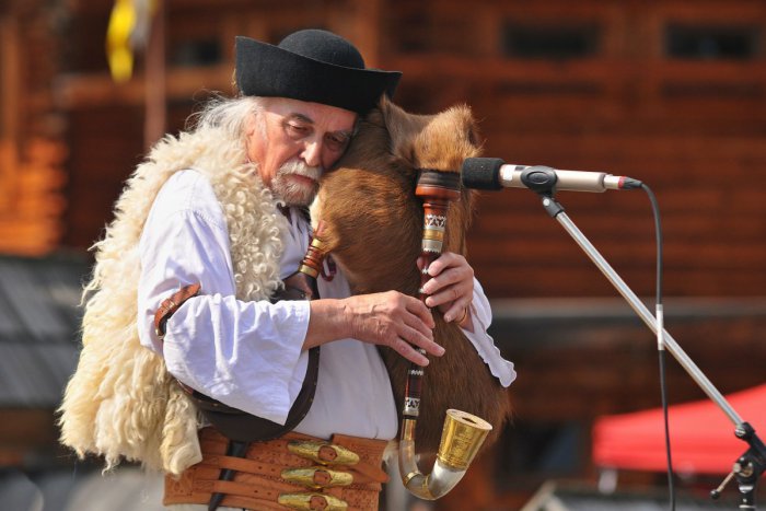 Ilustračný obrázok k článku Ľupču rozozvučia huky gajdošov. Svoje majstrovstvo predvedú muzikanti z 5 štátov