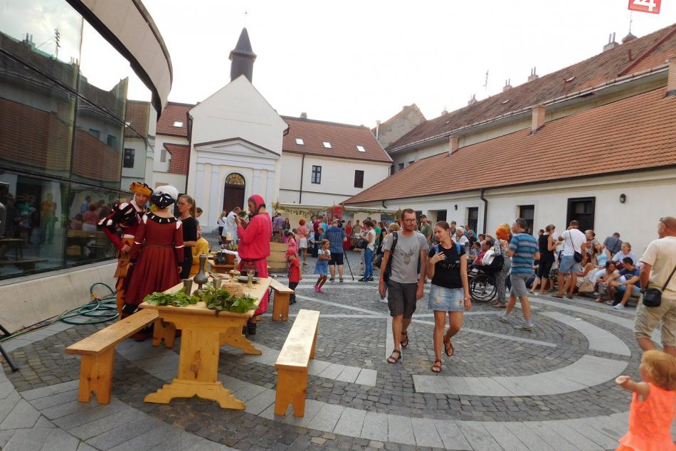 Ilustračný obrázok k článku Stredoveká prešovačka bude aj s novinkami: Tešte sa i na ochutnávku vín v úplnej tme