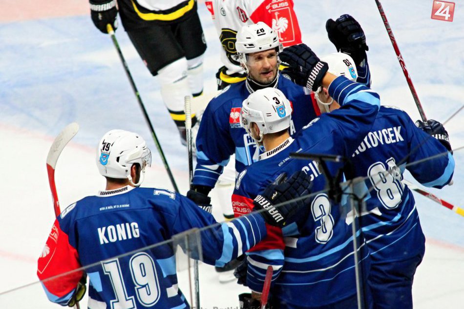 Ilustračný obrázok k článku REAKCIE po zápase: Hráči HK Nitra ostávajú po víťazstve nohami na zemi