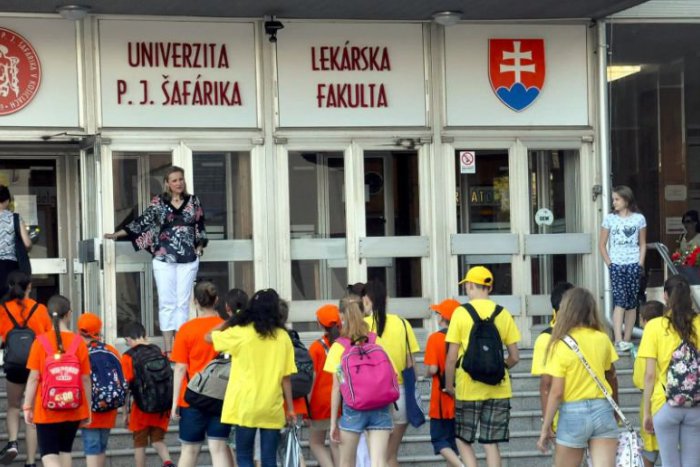 Ilustračný obrázok k článku Z KAŽDÉHO KÚTA: Košičania sa pýšia naj univerzitou na Slovensku