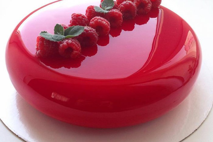 Ilustračný obrázok k článku FOTO: Zabudnite na nudu! Zrkadlové torty odzrkadlia vašu sladkú nápaditosť