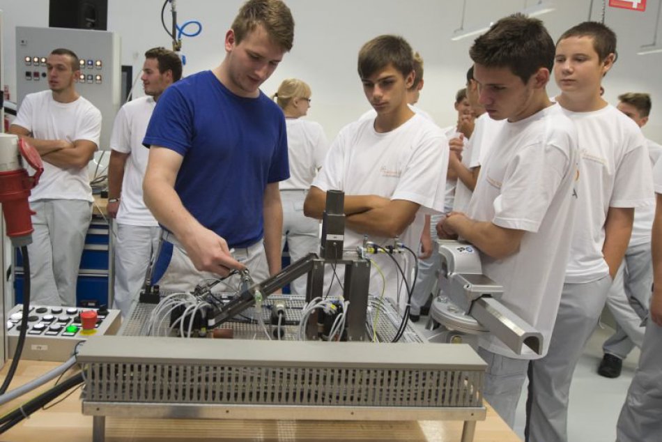 Ilustračný obrázok k článku Ako prví na Slovensku: Zlatomoravecká škola zaviedla nový študijný odbor