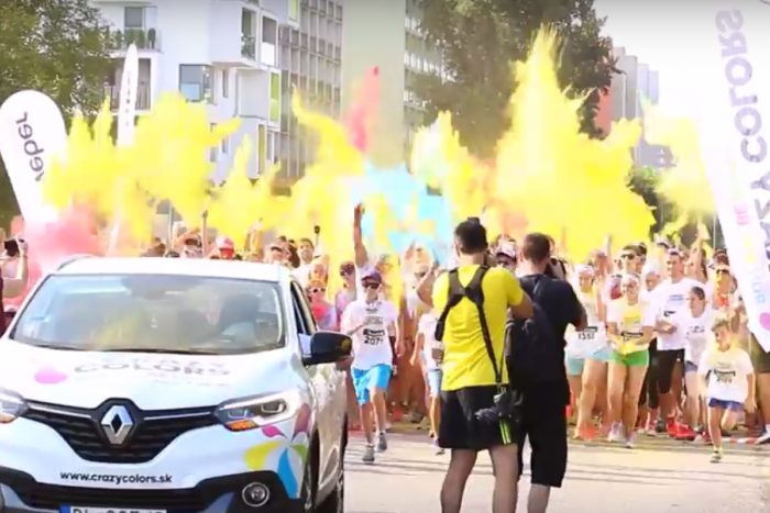 Ilustračný obrázok k článku Farebné šialenstvo v centre Košíc: Beh, darčeky aj afterparty