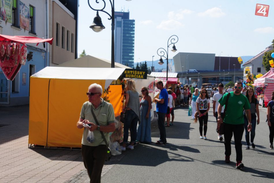 Ilustračný obrázok k článku FOTO: Radvanský jarmok zapĺňa ulice Bystrice. Do centra mieria domáci aj cezpoľní